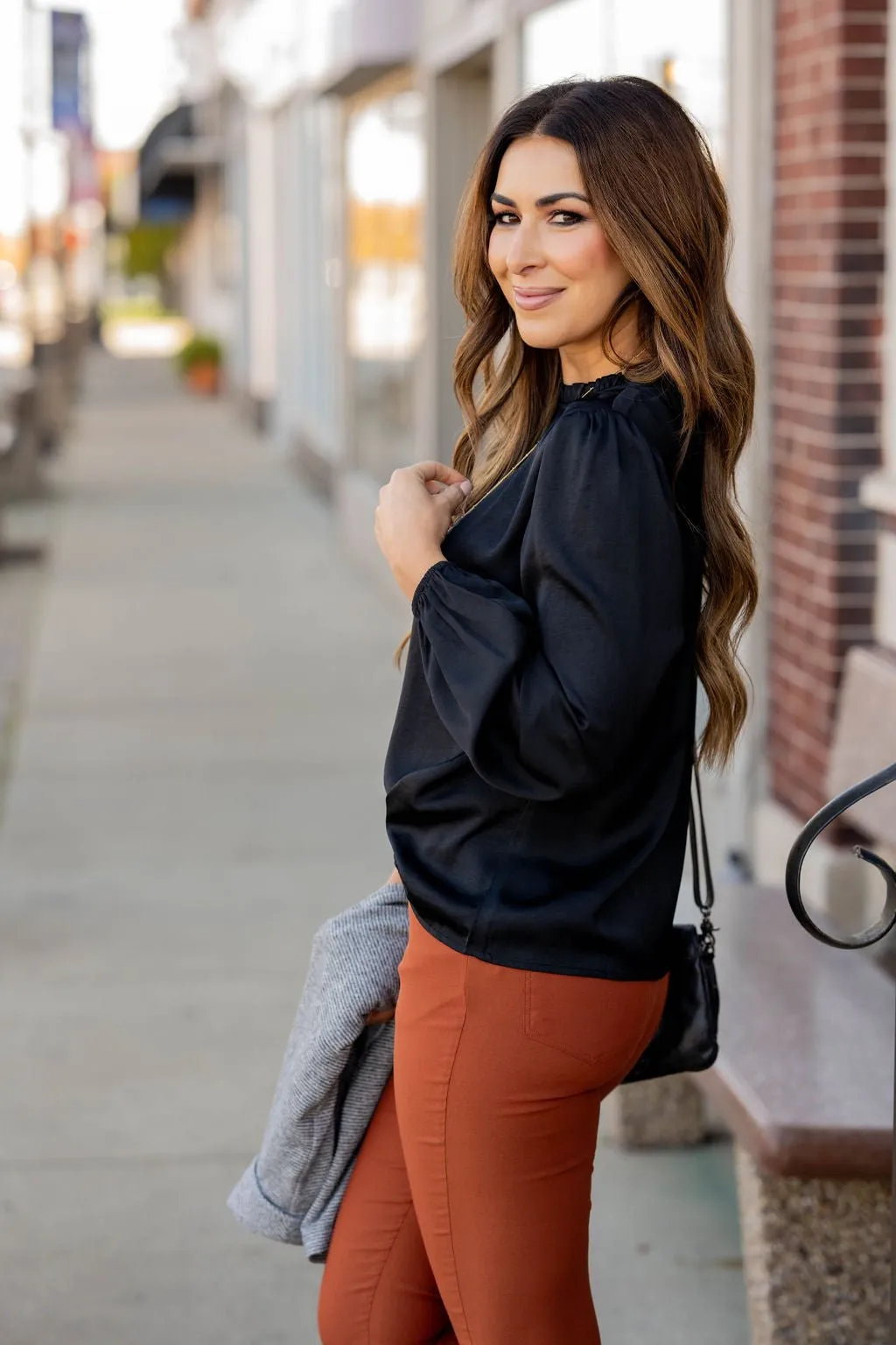 Elegant Cinched Trim Blouse