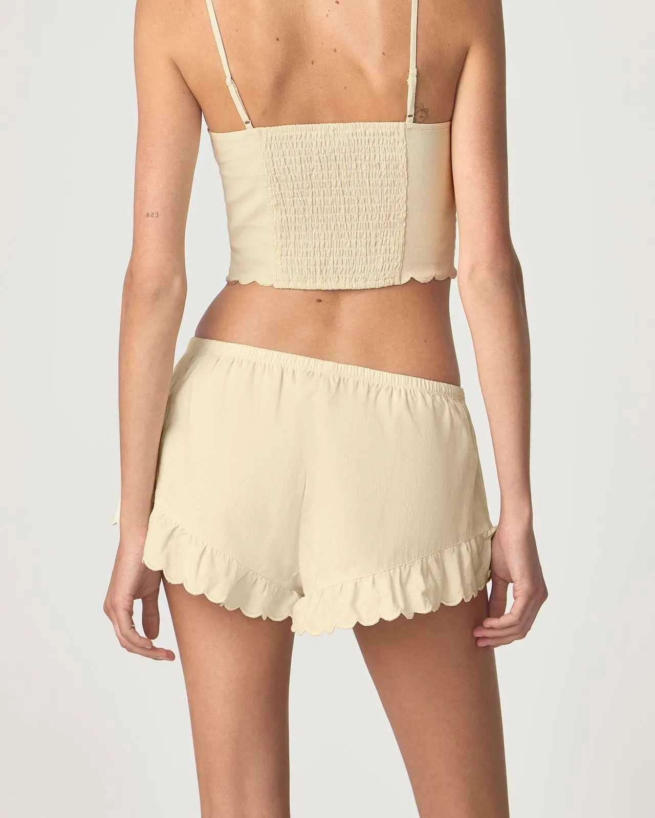 Sweet Solstice Scallop Linen Short